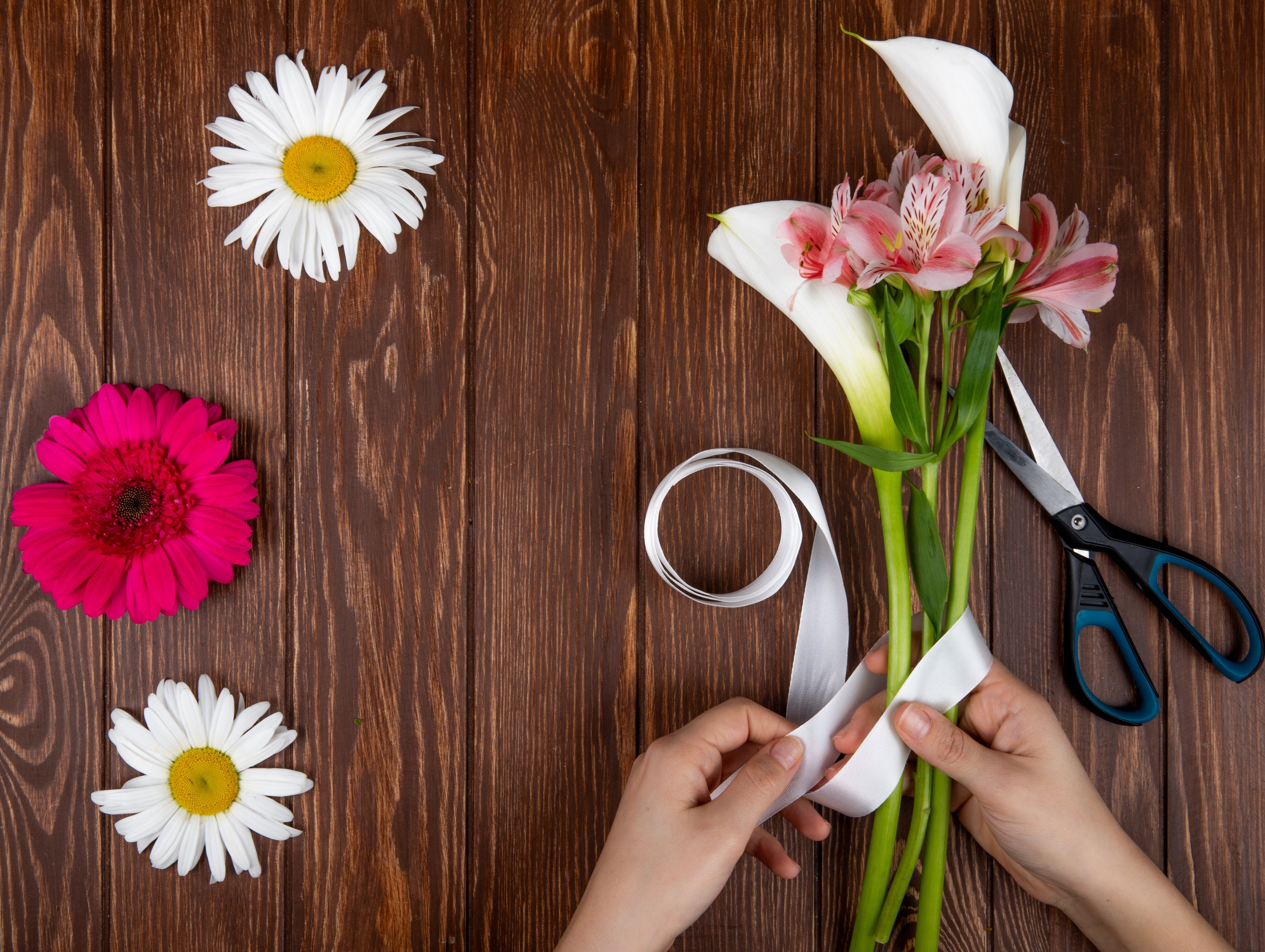 DIY Artificial Flowers: The Ultimate Guide for Crafters, Etsy Sellers & Wedding Creators