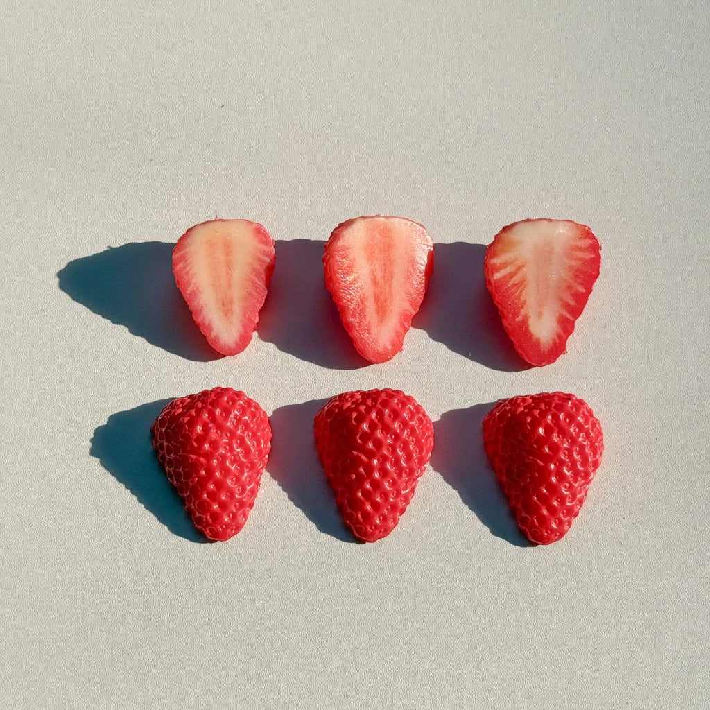 Artificial Strawberries Bulk (10/20PCS) – Fake Plastic Fruit for Home Styling
